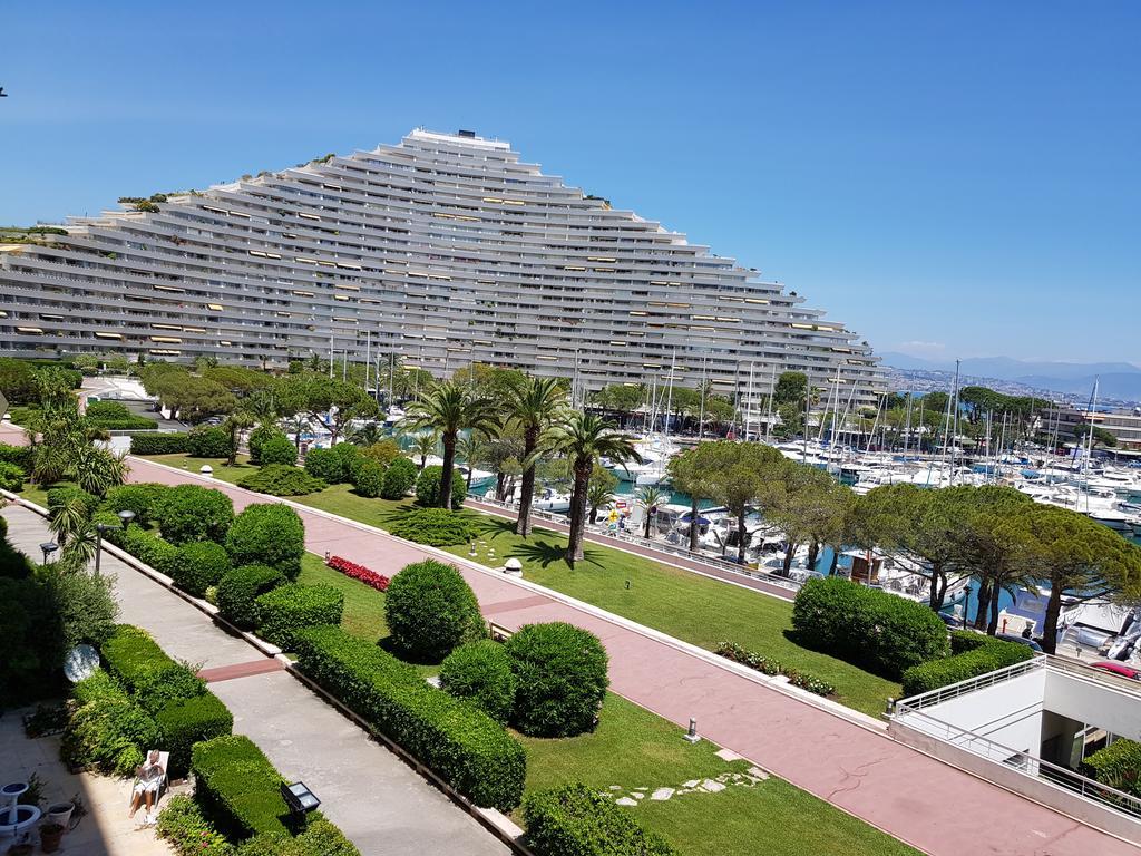 Apartments At Commodoro Villeneuve-Loubet Exterior photo